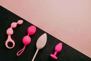 Анальні іграшки для жінок та чоловіків